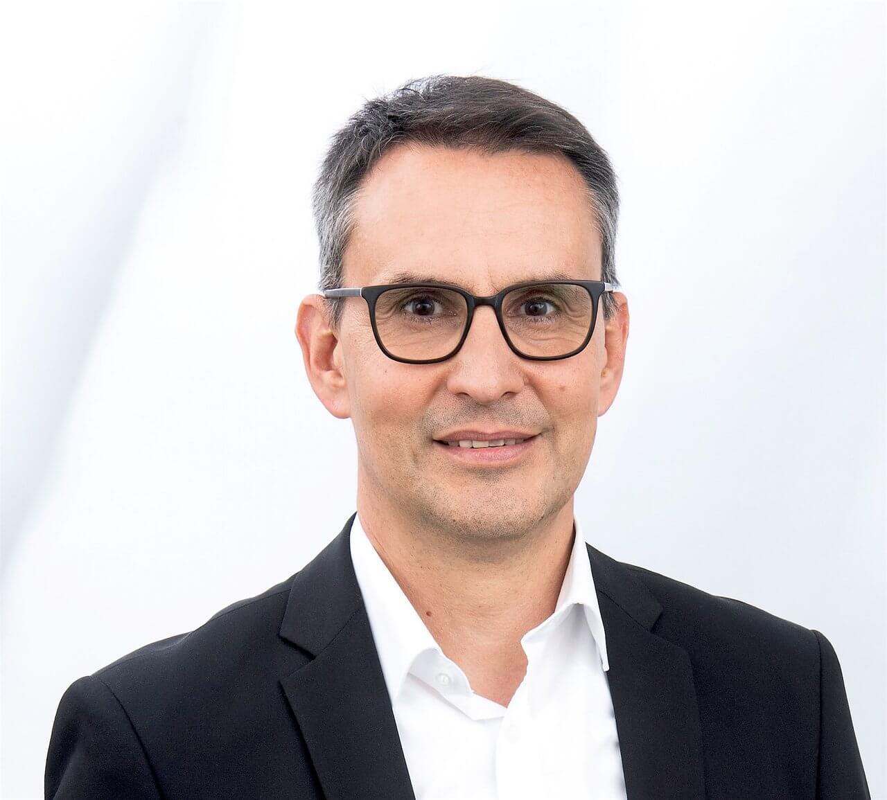 Frank Platzer Beschnitt